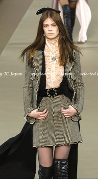 CHANEL 06A Black Herringbone Chevron Wool Tweed Jacket Kate Moss 38 シャネル ブラック シェベロン ウール ツイード ジャケット ケイトモス着 即発