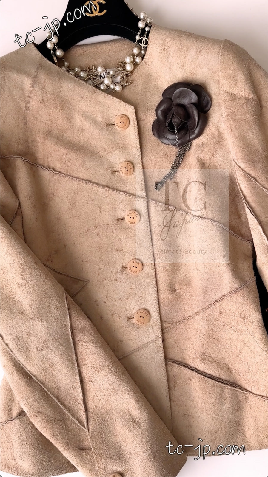 CHANEL 00C Beige Calf Skin Suede Leather Collarless Jacket 34 36 シャネル ベージュ カーフスキン スウェード レザー ノーカラー ジャケット 即発