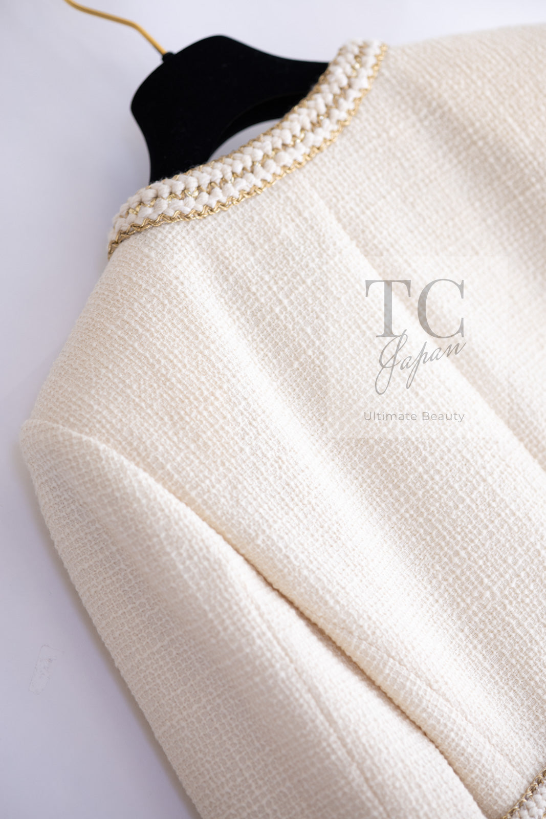 CHANEL 17PF Ivory Creme Gold Trim Wool Tweed Jacket 38 シャネル アイボリー クリーム ゴールド トリミング ウール ジャケット 即発