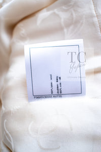 CHANEL 17PF Ivory Creme Gold Trim Wool Tweed Jacket 38 シャネル アイボリー クリーム ゴールド トリミング ウール ジャケット 即発