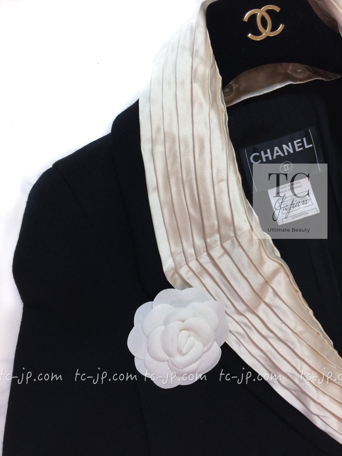 CHANEL 07A Black Detachable Ivory Collar 2 Way Wool Stretch Jacket 34 36 シャネル 女優 ブラック アイボリー取外可 襟 2 Way ウール ストレッチ ジャケット 即発