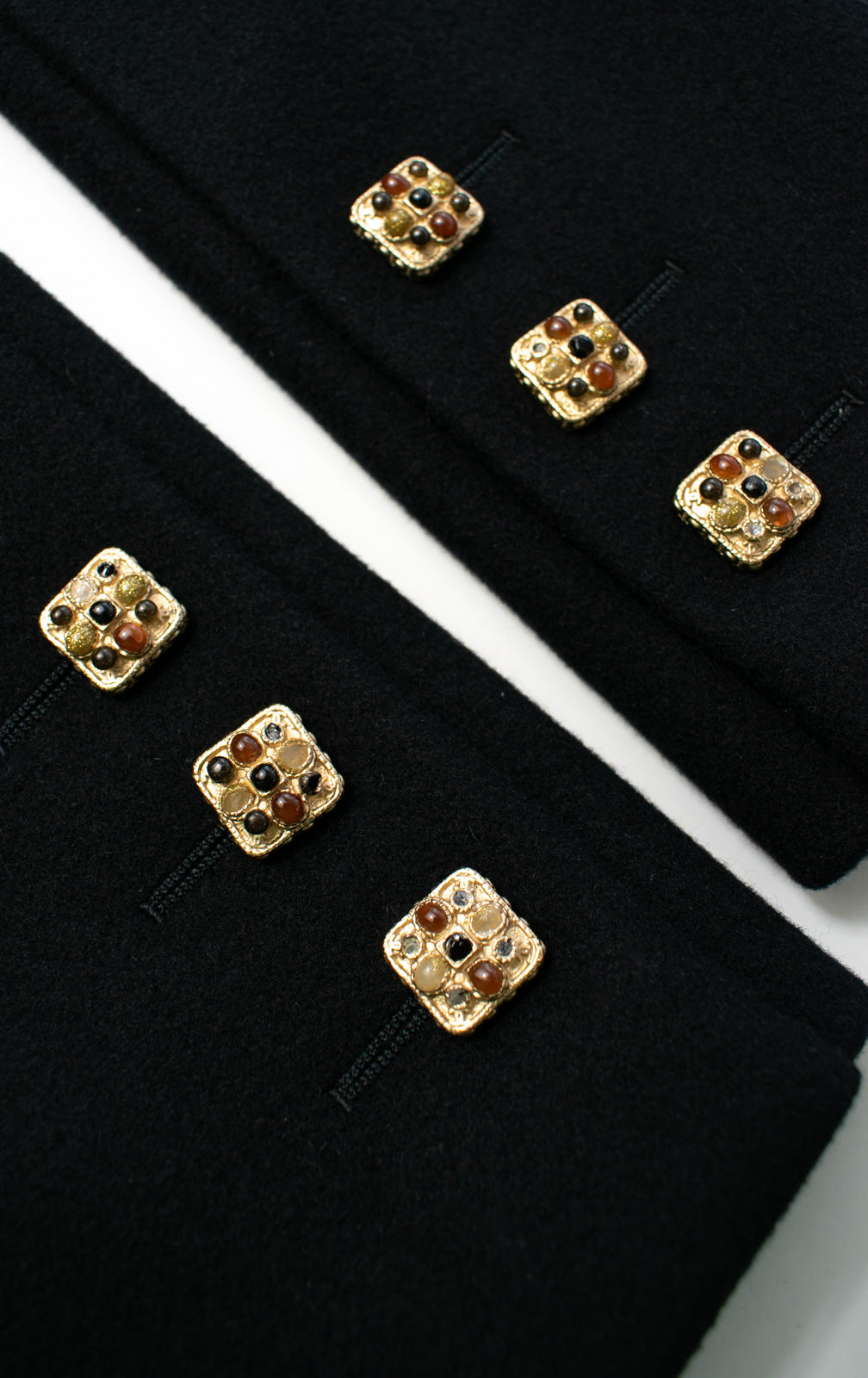 CHANEL 11PF Black Wool Gripoix Buttons Double Jacket Coat 36 シャネル ブラック ウール グリポア 宝石 ボタン ジャケット コート 即発