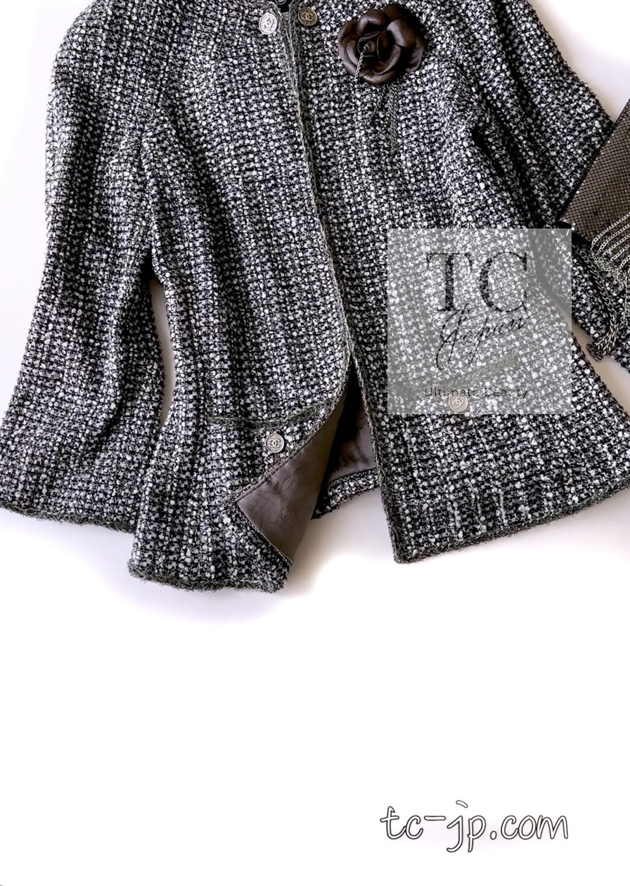 CHANEL 06S Gray Silver Metallic Trim Collarless Tweed Cardigan Jacket 34 シャネル グレー シルバー メタリック トリム 襟なし ツイード カーディガン ジャケット 即発
