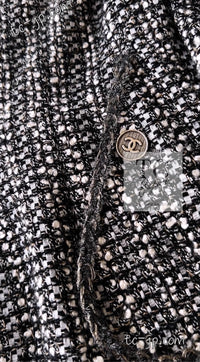 CHANEL 06S Gray Silver Metallic Trim Collarless Tweed Cardigan Jacket 34 シャネル グレー シルバー メタリック トリム 襟なし ツイード カーディガン ジャケット 即発