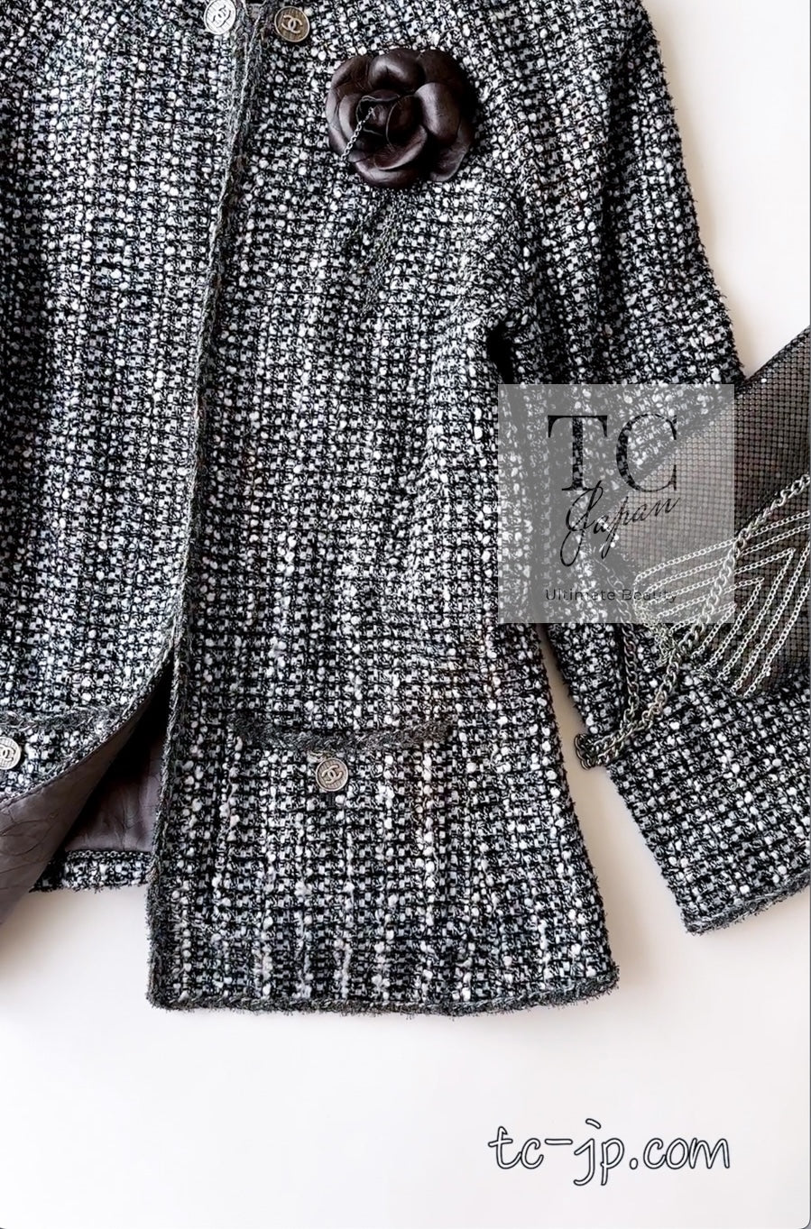 CHANEL 06S Gray Silver Metallic Trim Collarless Tweed Cardigan Jacket 34 シャネル グレー シルバー メタリック トリム 襟なし ツイード カーディガン ジャケット 即発