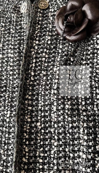 CHANEL 06S Gray Silver Metallic Trim Collarless Tweed Cardigan Jacket 34 シャネル グレー シルバー メタリック トリム 襟なし ツイード カーディガン ジャケット 即発
