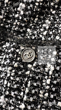 CHANEL 06S Gray Silver Metallic Trim Collarless Tweed Cardigan Jacket 34 シャネル グレー シルバー メタリック トリム 襟なし ツイード カーディガン ジャケット 即発