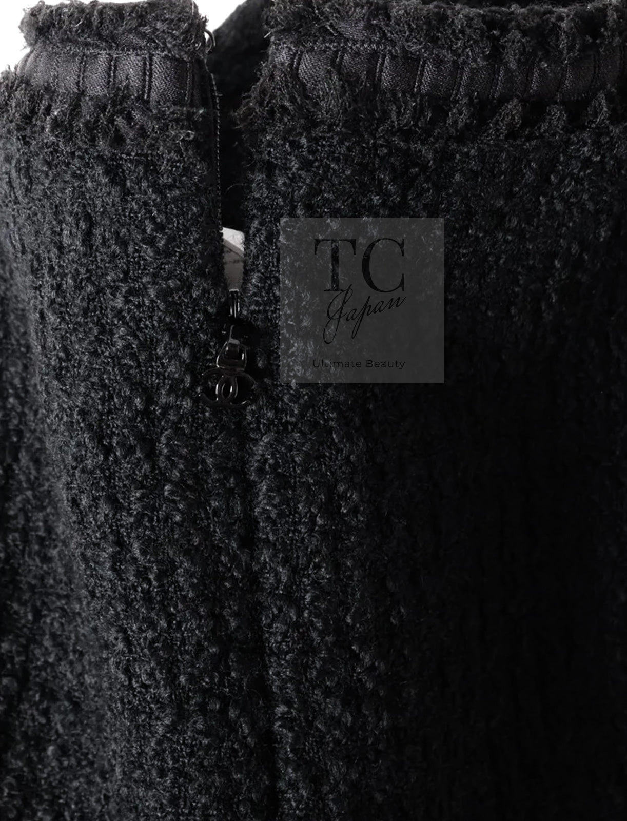 CHANEL 09A Black Wool Lion Buttons Tweed Jacket Tops Skirt Suit Set up Victoria Beckham 40 42 シャネル ブラック ウール ツイード ジャケット トップス スカート スーツ セットアップ 即発