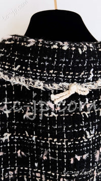 CHANEL 05C Black Creme Fringe Trimmed Tweed Jacket 36 38 シャネル ブラック クリーム フリンジトリミング ツイード ジャケット 即発