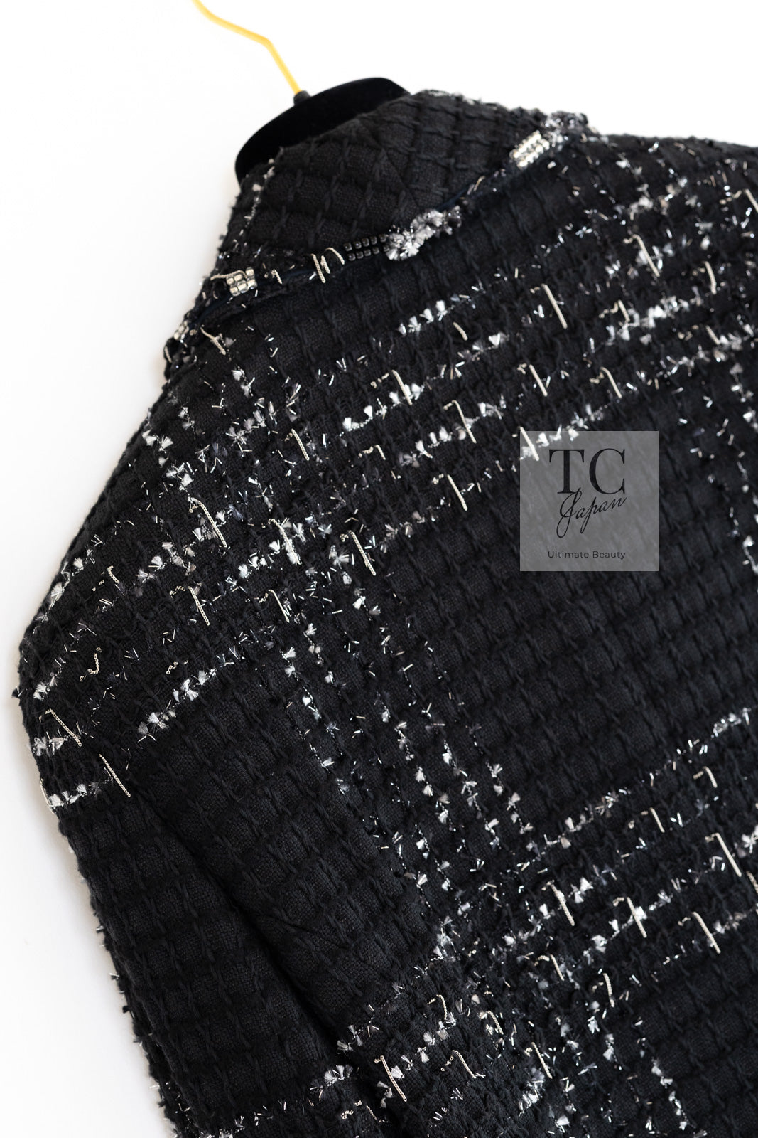 CHANEL 08C Black Beaded Chain Cotton Wool Tweed Jacket Skirt Suit 36 シャネル ブラック ビーズ チェーン コットン ウール ツイード ジャケット スカート スーツ 即発