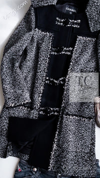 CHANEL 11A Black Gray Wool Hooded Duffle Tweed Coat 36 38 シャネル ブラック グレー ウール ダッフル フード ツイード コート 即発