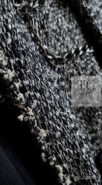 CHANEL 11A Black Gray Wool Hooded Duffle Tweed Coat 36 38 シャネル ブラック グレー ウール ダッフル フード ツイード コート 即発