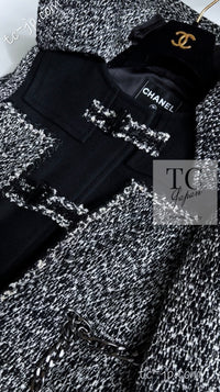 CHANEL 11A Black Gray Wool Hooded Duffle Tweed Coat 36 38 シャネル ブラック グレー ウール ダッフル フード ツイード コート 即発