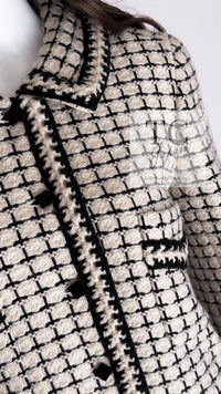 CHANEL 00A Creme Ivory Black Check Wool Alpaca Mohair Belt Tweed Coat 38 シャネル クリーム アイボリー ブラック チェック ウール アルパカ ベルト ツイード コート 即発