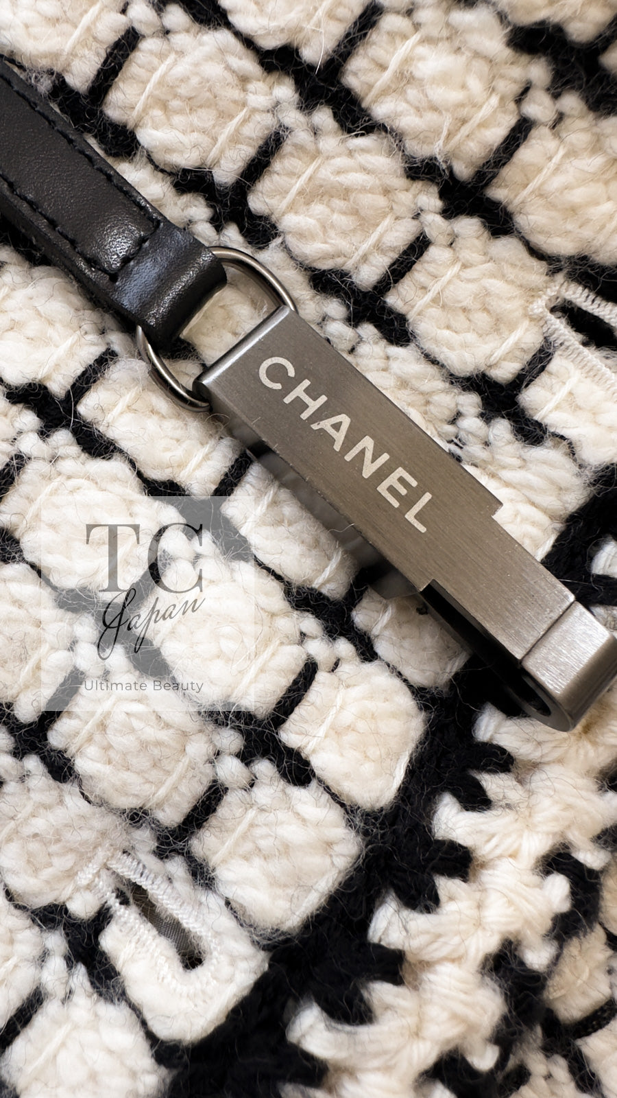 CHANEL 00A Creme Ivory Black Check Wool Alpaca Mohair Belt Tweed Coat 38 シャネル クリーム アイボリー ブラック チェック ウール アルパカ ベルト ツイード コート 即発