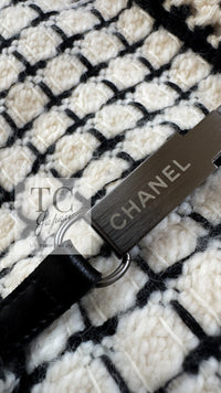 CHANEL 00A Creme Ivory Black Check Wool Alpaca Mohair Belt Tweed Coat 38 シャネル クリーム アイボリー ブラック チェック ウール アルパカ ベルト ツイード コート 即発