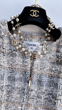 CHANEL 18C Gray Beige Ivory Fringe Tweed Dress 38 シャネル グレー ベージュ アイボリー フリンジ ツイード ワンピース 即発