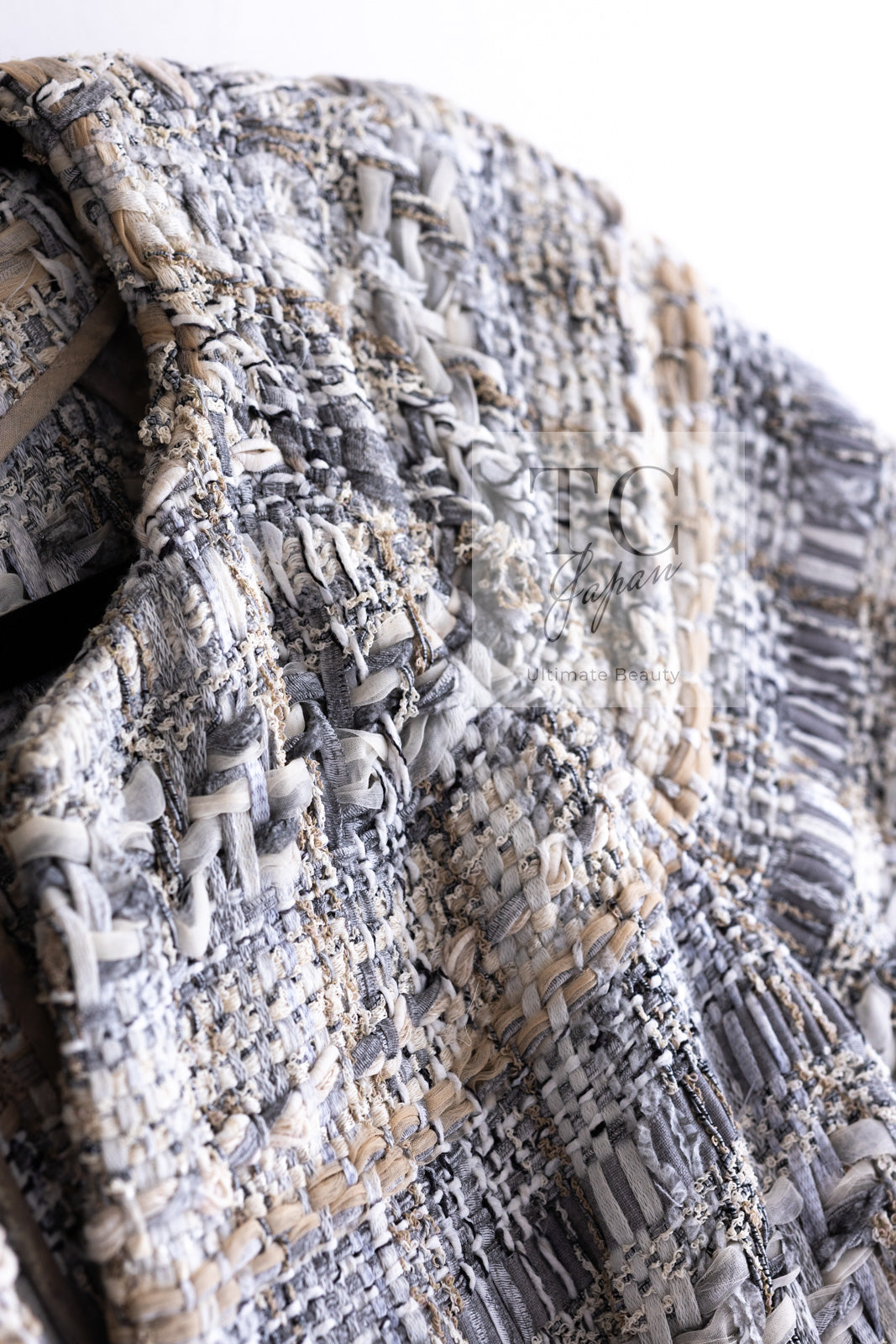 CHANEL 18C Gray Beige Ivory Fringe Tweed Dress 38 シャネル グレー ベージュ アイボリー フリンジ ツイード ワンピース 即発