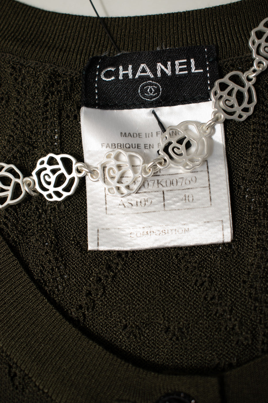 CHANEL 08S Dark Olive Pointelle Knit Dress 36 38 シャネル ダークオリーブ ポワンテル ニット ココボタン ワンピース 即発