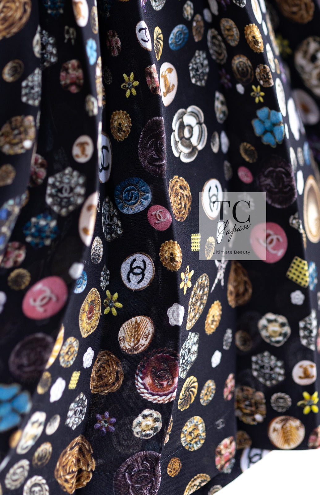 CHANEL 13B Black Silk CC Button Series Velvet Short Sleeve Dress 36 38 シャネル シルク CC ボタン シリーズ 柄 ベルベット 半袖 ワンピース 即発