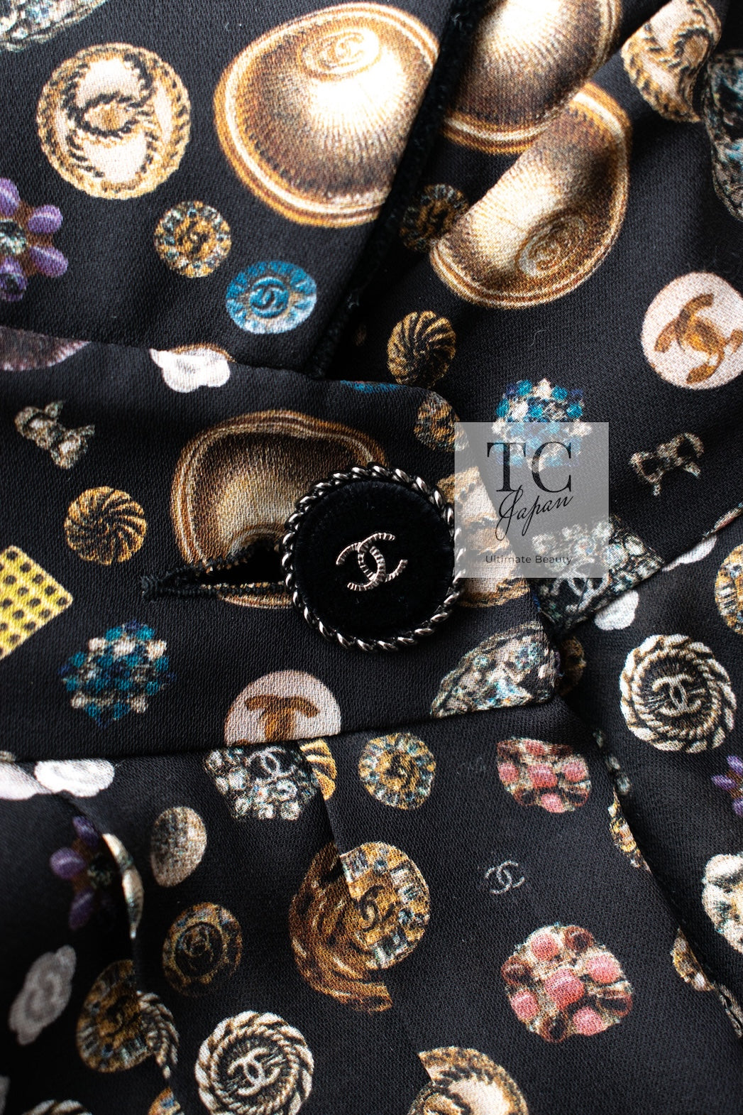 CHANEL 13B Black Silk CC Button Series Velvet Short Sleeve Dress 36 38 シャネル シルク CC ボタン シリーズ 柄 ベルベット 半袖 ワンピース 即発