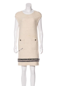 CHANEL 13B Ivory CC Logo Buttons Cashmere Knit Dress 42 シャネル アイボリー ココボタン カシミア 100% ニット ワンピース 即発