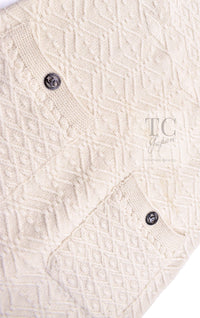 CHANEL 13B Ivory CC Logo Buttons Cashmere Knit Dress 42 シャネル アイボリー ココボタン カシミア 100% ニット ワンピース 即発