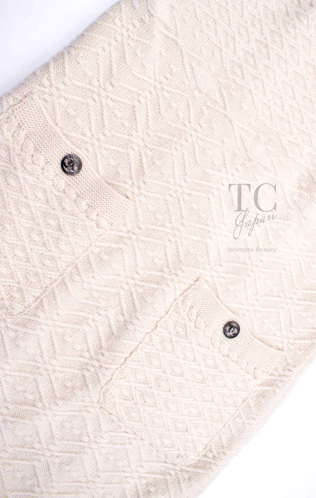 CHANEL 13B Ivory CC Logo Buttons Cashmere Knit Dress 42 シャネル アイボリー ココボタン カシミア 100% ニット ワンピース 即発
