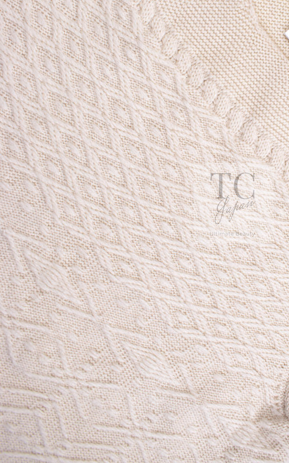 CHANEL 13B Ivory CC Logo Buttons Cashmere Knit Dress 42 シャネル アイボリー ココボタン カシミア 100% ニット ワンピース 即発