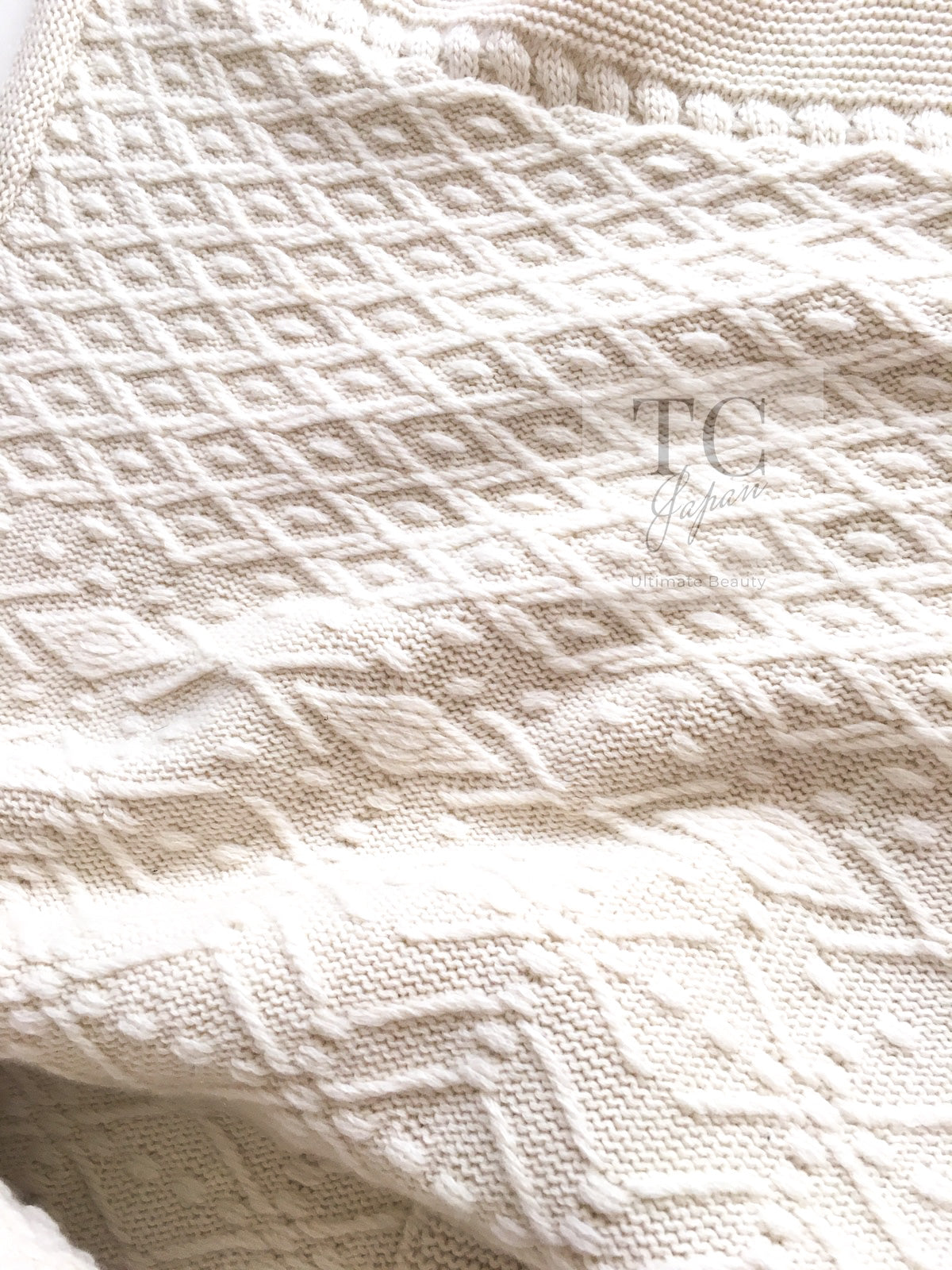 CHANEL 13B Ivory CC Logo Buttons Cashmere Knit Dress 42 シャネル アイボリー ココボタン カシミア 100% ニット ワンピース 即発