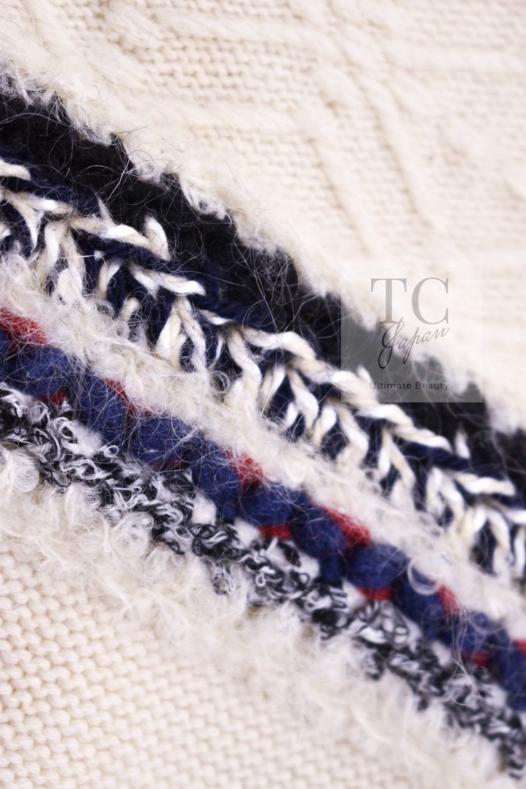 CHANEL 13B Ivory CC Logo Buttons Cashmere Knit Dress 42 シャネル アイボリー ココボタン カシミア 100% ニット ワンピース 即発