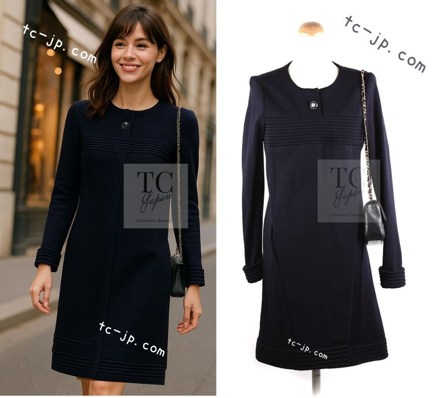 CHANEL 12A Navy Gripoix Button Wool Jersey Knit Dress 34 36 シャネル ネイビー グリポワ宝石 ボタン ウール ジャージ ニット ワンピース 即発 - TC JAPAN