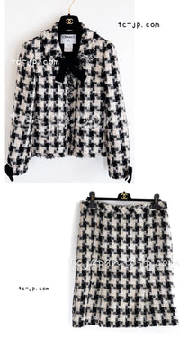 CHANEL 04PF Ivory Beige Bow Ribbon Jacket Skirt Suit 38 42 シャネル アイボリー ベージュ リボン ツイード ジャケット スカート スーツ 即発