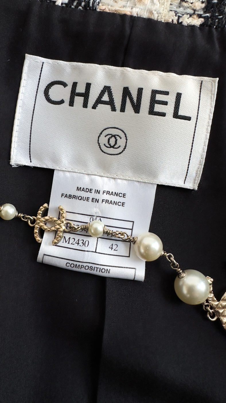 CHANEL 04PF Ivory Beige Bow Ribbon Jacket Skirt Suit 38 42 シャネル アイボリー ベージュ リボン ツイード ジャケット スカート スーツ 即発