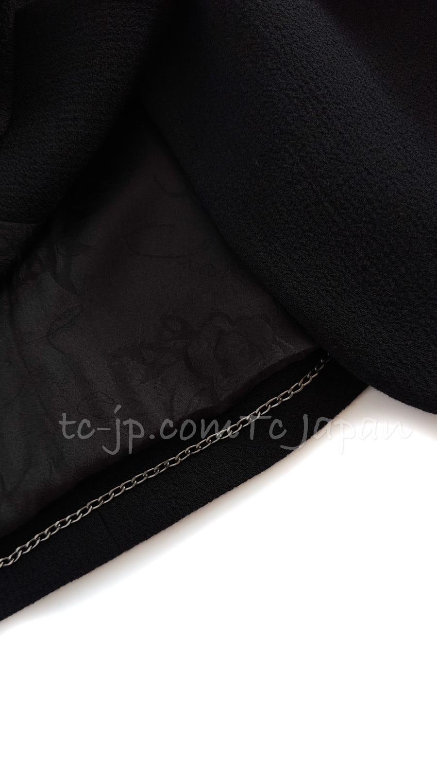 CHANEL 07A Black Wool Jacket Skirt Suit with Belt 44 46 シャネル ブラック ウール 100% ジャケット スカート スーツ ベルト付き 即発
