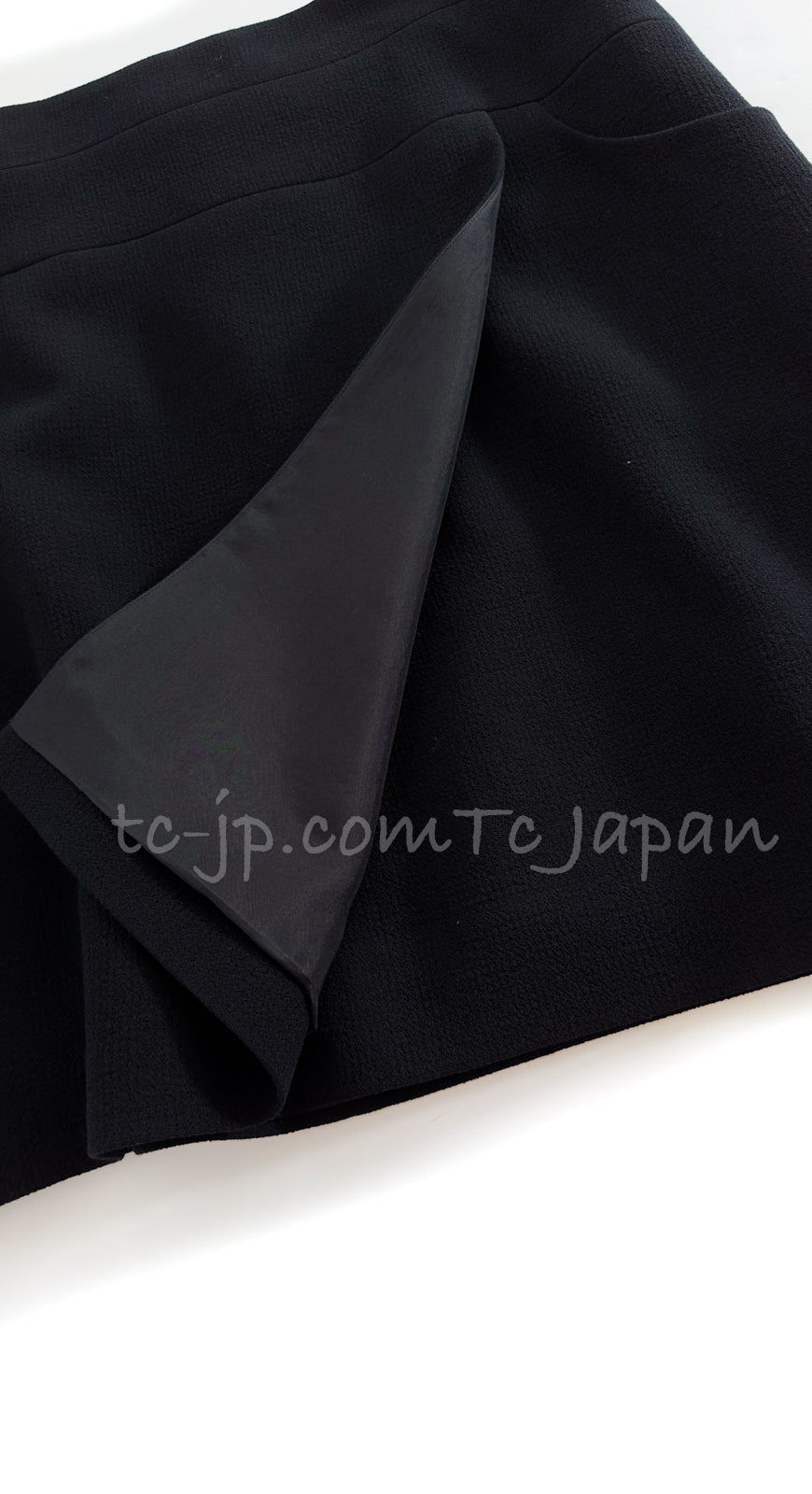 CHANEL 07A Black Wool Jacket Skirt Suit with Belt 44 46 シャネル ブラック ウール 100% ジャケット スカート スーツ ベルト付き 即発