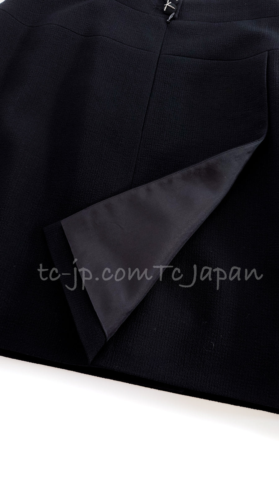 CHANEL 07A Black Wool Jacket Skirt Suit with Belt 44 46 シャネル ブラック ウール 100% ジャケット スカート スーツ ベルト付き 即発