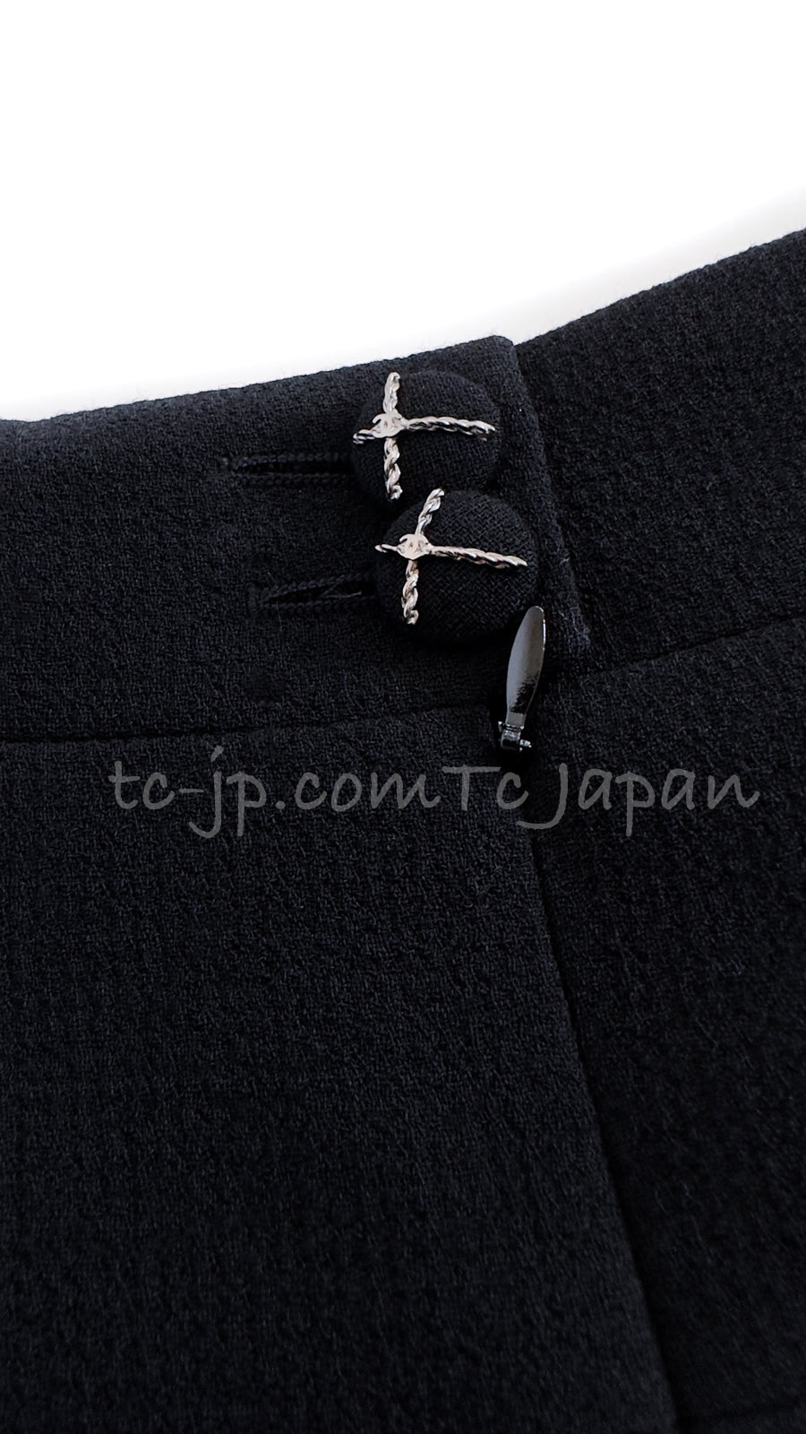 CHANEL 07A Black Wool Jacket Skirt Suit with Belt 44 46 シャネル ブラック ウール 100% ジャケット スカート スーツ ベルト付き 即発