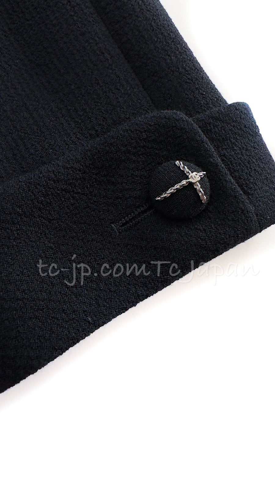 CHANEL 07A Black Wool Jacket Skirt Suit with Belt 44 46 シャネル ブラック ウール 100% ジャケット スカート スーツ ベルト付き 即発