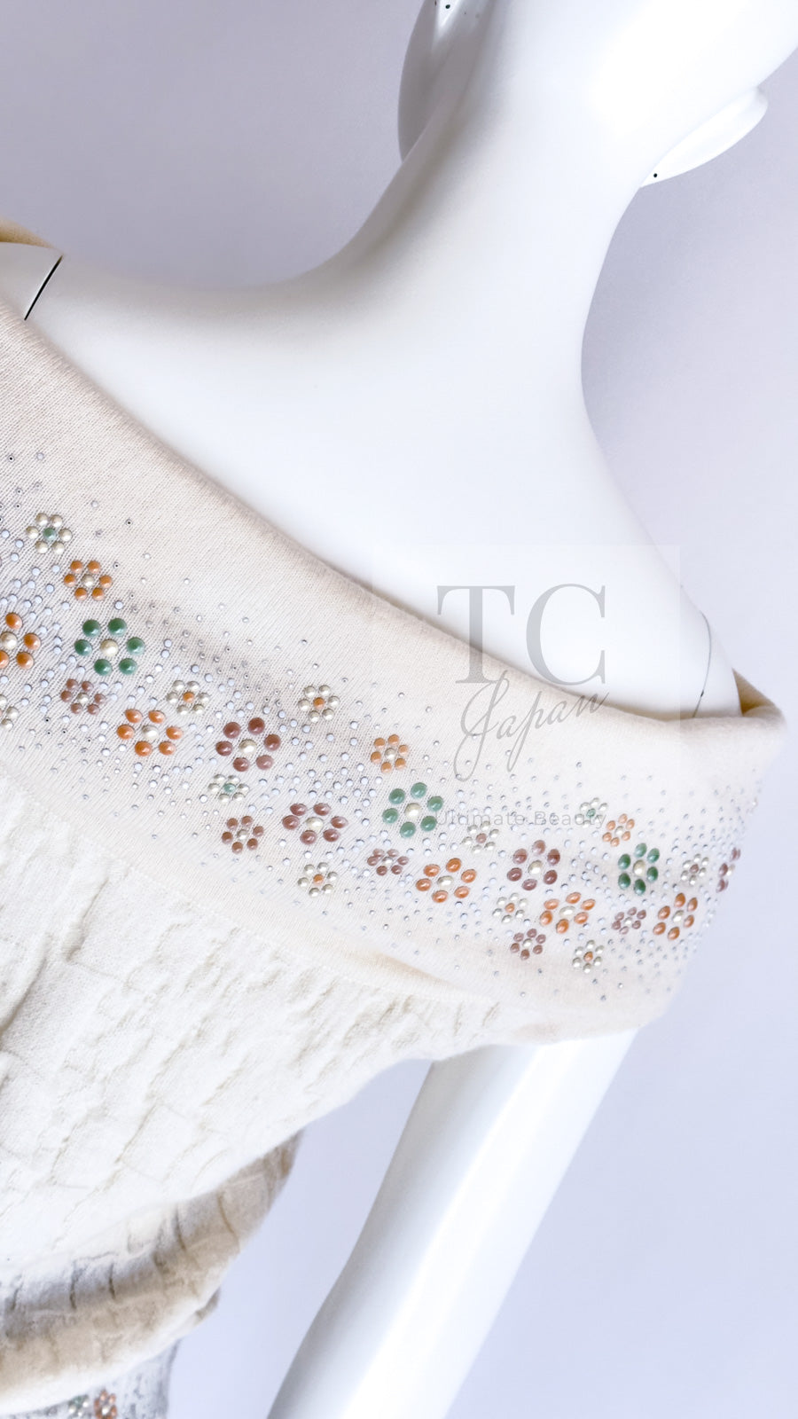 CHANEL 12C Ivory Cashmere 100% Swarovski Sleeveless Knit Sweater 36 38 シャネル スワロフスキー カシミア ノースリーブ ニット セーター 即発