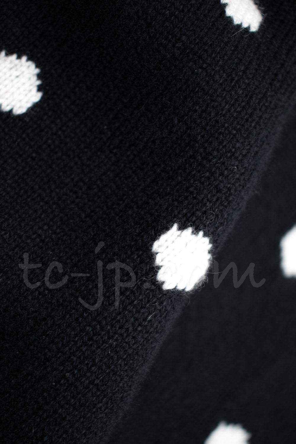 CHANEL 08A Black Dot Logo Cashmere Knit Sweater 36 38 シャネル ブラック ドット ロゴ カシミヤ ニット セーター 即発