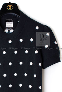 CHANEL 08A Black Dot Logo Cashmere Knit Sweater 36 38 シャネル ブラック ドット ロゴ カシミヤ ニット セーター 即発