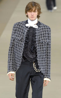 CHANEL 06A Gray Black Houndstooth Wool Silk Tweed Collarless Jacket 38 40 シャネル グレー ブラック 千鳥格子 ウール シルク ツイード ノーカラー ジャケット 即発