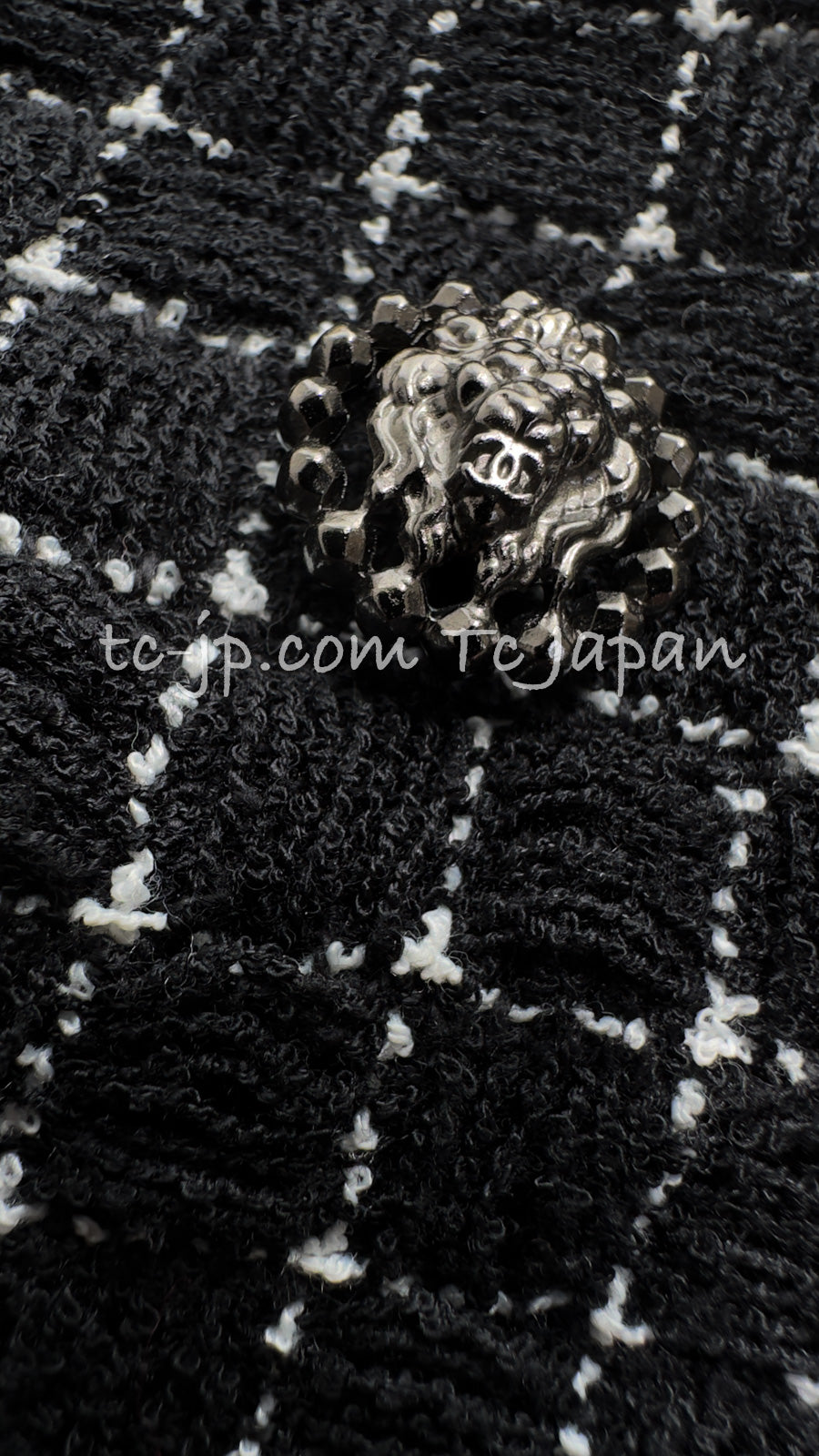 CHANEL 16S Black Check CC Lion Jacket Skirt Suit 36 シャネル ブラック チェック CC ライオン装飾 ジャケット スカート スーツ 即発