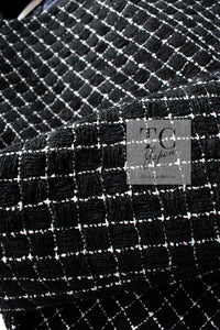 CHANEL 16S Black Check CC Lion Jacket Skirt Suit 36 シャネル ブラック チェック CC ライオン装飾 ジャケット スカート スーツ 即発