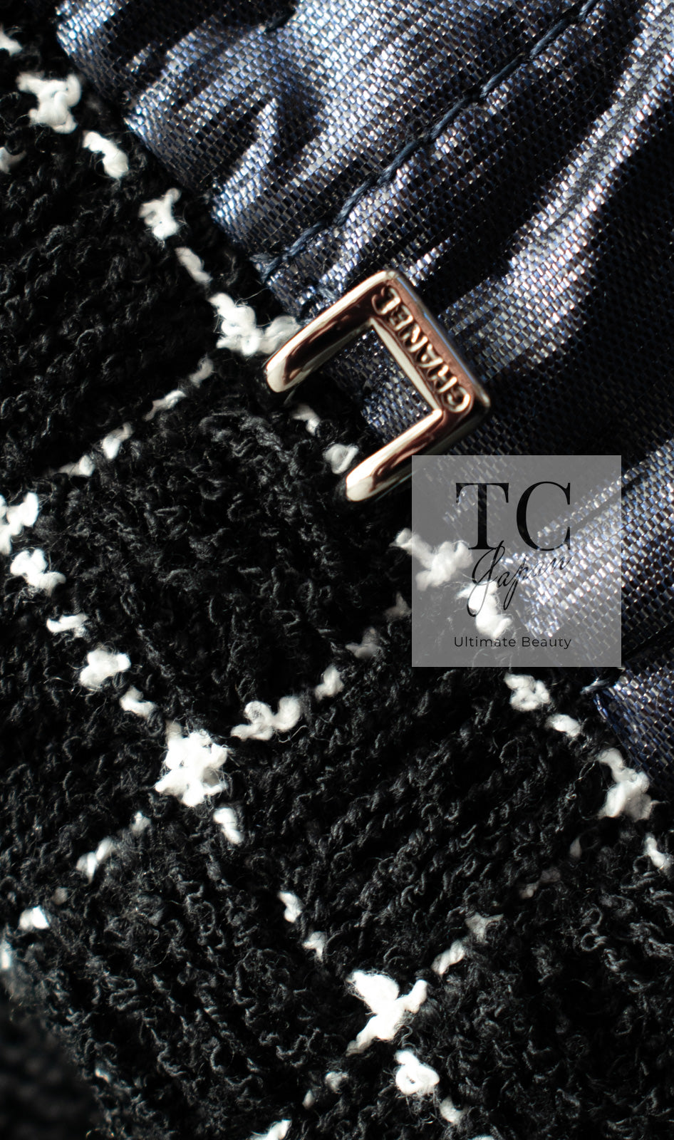 CHANEL 16S Black Check CC Lion Jacket Skirt Suit 36 シャネル ブラック チェック CC ライオン装飾 ジャケット スカート スーツ 即発