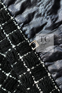 CHANEL 16S Black Check CC Lion Jacket Skirt Suit 36 シャネル ブラック チェック CC ライオン装飾 ジャケット スカート スーツ 即発