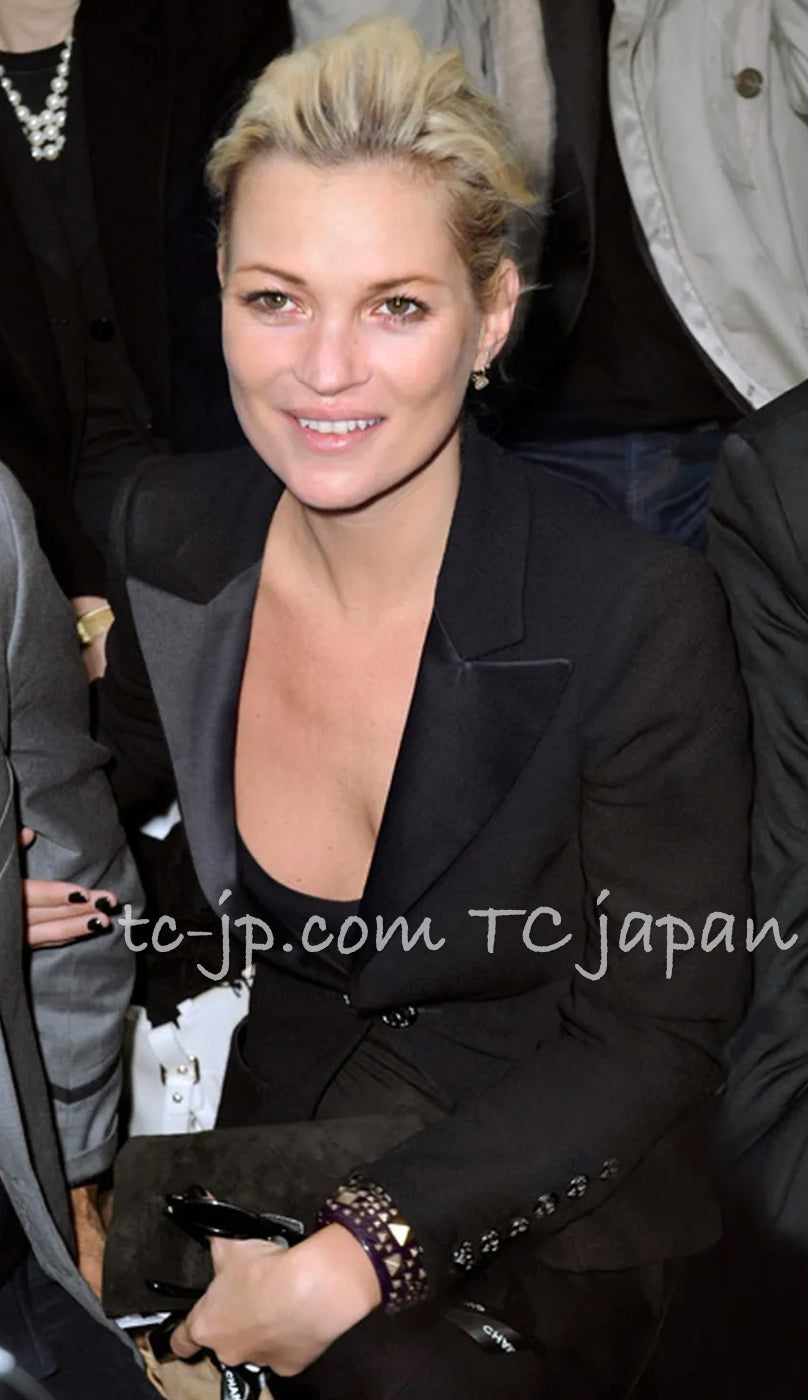 CHANEL 09C Black Wool Silk Collar Jacket Heart CC Button 34 シャネル ブラック CC ハート ボタン ウール シルク襟 ジャケット 即発