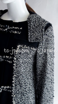 CHANEL 11A Black Gray Wool Hooded Duffle Tweed Coat 36 38 シャネル ブラック グレー ウール ダッフル フード ツイード コート 即発