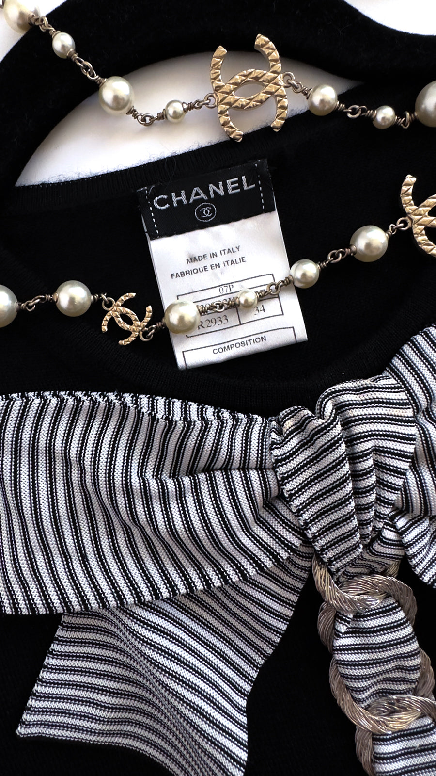 CHANEL 07S Black White Cashmere Silk Celebrity Bow Knit Tops 34 36 シャネル ブラック カシミア シルク セレブのリボン ニット トップス 即発